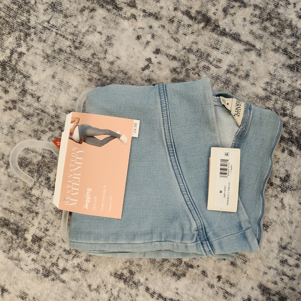 Destination Maternity Med 8/10 Lt. Wash